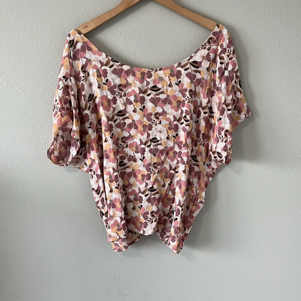 Willow + Root Twisted Open Back Top Versatile Floral Print Medium Multi Color - Picture 13 of 15